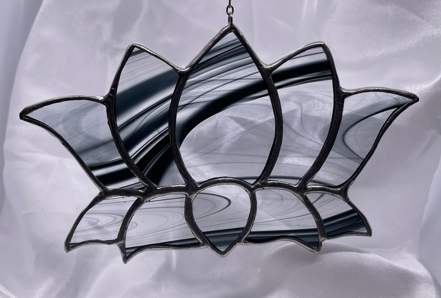 Lotus Medium