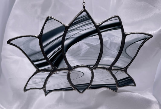 Lotus Medium
