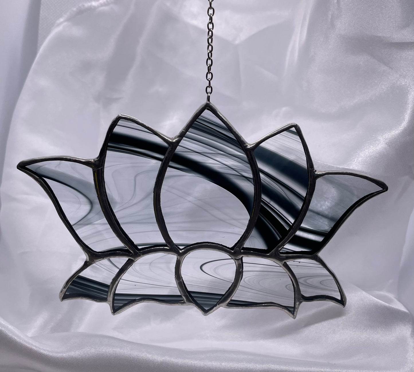 Lotus Medium